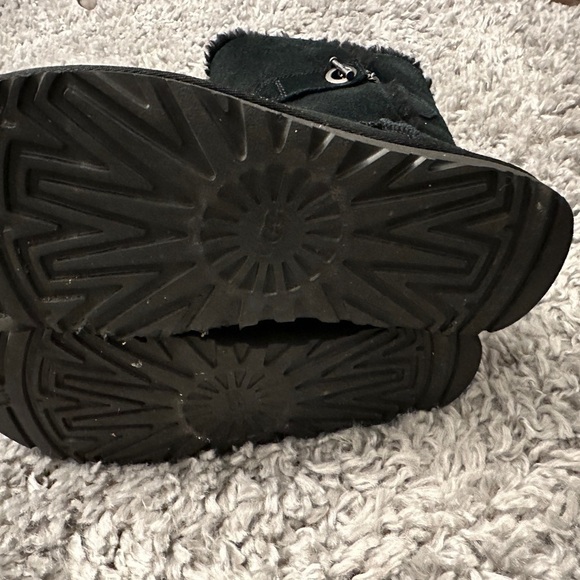 Ugg boots - Picture 2 of 4